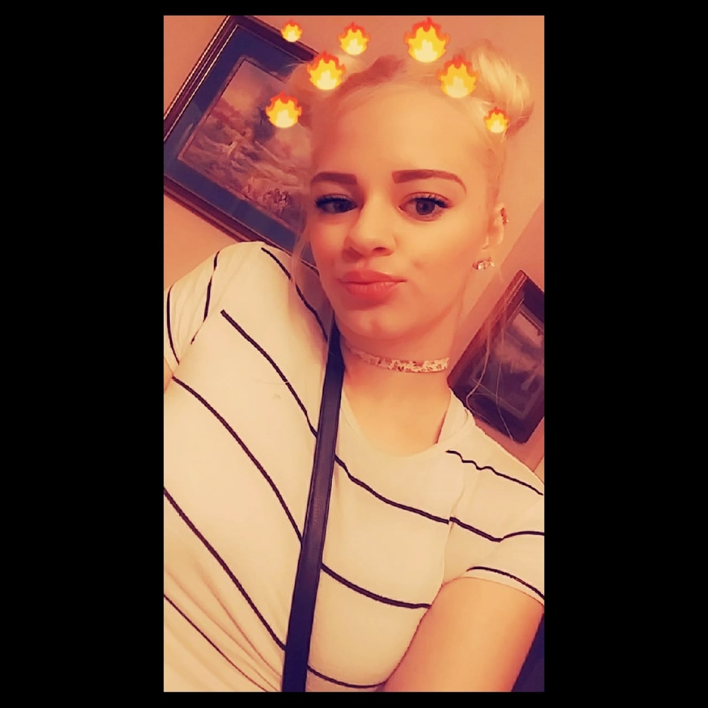 Meet your Posher, Alexis